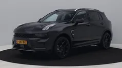 Zwart, metallic lak Gebruikt 2023 Lynk & Co 01 SUV | € 28.700 (Eerlijke prijs)