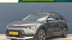 Grijs Gebruikt 2023 Kia Niro SUV | € 32.440 (Eerlijke prijs)