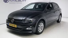 Zwart Gebruikt 2019 VW Polo Highline Hatchback | € 16.450 (Goede deal)