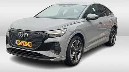 Grijs (metallic) Occasion 2021 Audi Q4 Sportback e-tron Advanced Plus SUV | € 26.999 (Eerlijke prijs)