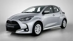 Zilver Gebruikt 2022 Toyota Yaris Hybrid Business Edition Hatchback | € 19.950 (Eerlijke prijs)