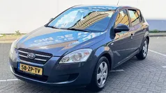 Grijs, metallic lak Gebruikt 2008 Kia Ceed Hatchback | € 2.450 (Eerlijke prijs)
