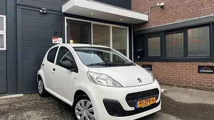 Occasion 2013 Peugeot 107 Access Hatchback | € 4.650 (Eerlijke prijs)