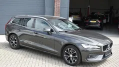 Grijs Gebruikt 2021 Volvo V60 Momentum Stationwagen | € 20.300 (Super prijs)