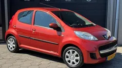Oranje Gebruikt 2009 Peugeot 107 Hatchback | € 3.250 (Eerlijke prijs)