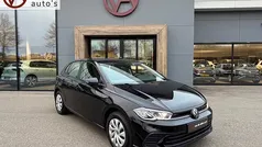 Zwart Gebruikt 2023 VW Polo Life Hatchback | € 21.445 (Eerlijke prijs)