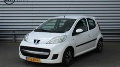 Wit Gebruikt 2010 Peugeot 107 Hatchback | € 3.450 (Eerlijke prijs)
