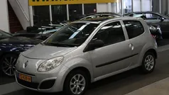 Grijs Gebruikt 2008 Renault Twingo Dynamique Hatchback | € 2.744 (Eerlijke prijs)