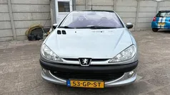 Grijs Gebruikt 2001 Peugeot 206 CC Cabriolet | € 1.450 (Eerlijke prijs)