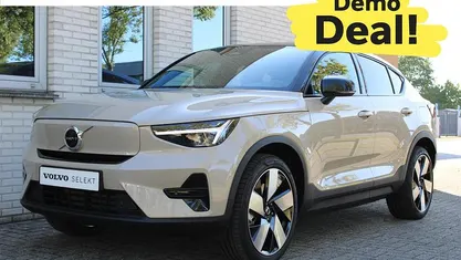 Beige Gebruikt 2025 Volvo EC40 Plus SUV | € 49.750 (Eerlijke prijs)