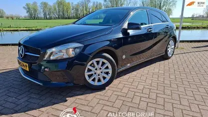 Occasion Mercedes A160 Business 102 PK (75 kW) 2017 Zwart, metallic lak Hatchback