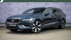 Blauw Gebruikt 2024 Volvo V60 Ultimate Stationwagen | € 46.899 (Eerlijke prijs)