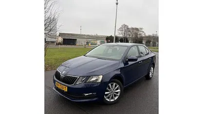 Occasion 2017 Skoda Octavia Business Line Hatchback | € 6.950 (Eerlijke prijs)