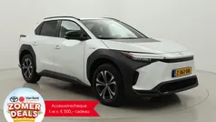 Wit Gebruikt 2024 Toyota bZ4X SUV | € 39.999 (Eerlijke prijs)
