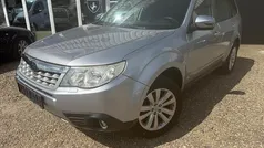 Grijs, metallic lak Gebruikt 2012 Subaru Forester Premium SUV | € 12.950 (Eerlijke prijs)