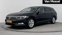 Zwart Gebruikt 2017 VW Passat Comfortline Stationwagen | € 21.900 (Eerlijke prijs)