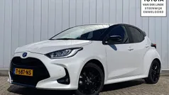 Wit Gebruikt 2023 Toyota Yaris Hybrid Executive Hatchback | € 26.899 (Eerlijke prijs)