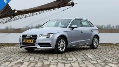 Grijs Occasion 2015 Audi A3 Sportback Attraction Hatchback | € 8.250 (Eerlijke prijs)