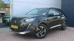 Zwart Gebruikt 2022 Peugeot 2008 Allure SUV | € 21.900 (Eerlijke prijs)
