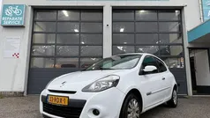 Wit Gebruikt 2011 Renault Clio II Authentique Hatchback | € 1.999 (Eerlijke prijs)