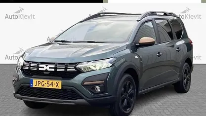 Groen (metallic) Nieuw 2025 Dacia Jogger Extreme MPV | € 28.950 (Eerlijke prijs)