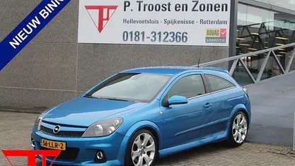 Blauw Occasion 2010 Opel Astra GTC OPC Hatchback | € 9.950 (Eerlijke prijs)