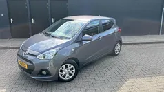 Grijs Gebruikt 2015 Hyundai i10 Premium Hatchback | € 5.999 (Eerlijke prijs)