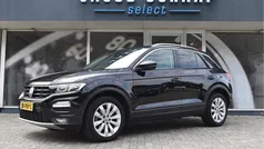 Zwart Gebruikt 2019 VW T-Roc Style SUV | € 21.500 (Eerlijke prijs)