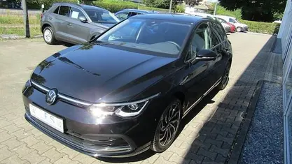 Gebruikt 2024 VW Golf VIII Move Hatchback | € 32.703 (Eerlijke prijs)