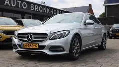 Grijs, metallic lak Gebruikt 2014 Mercedes C200 Prestige Sedan | € 14.950 (Super prijs)