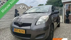 Grijs Gebruikt 2009 Toyota Yaris Cool Hatchback | € 4.150 (Eerlijke prijs)