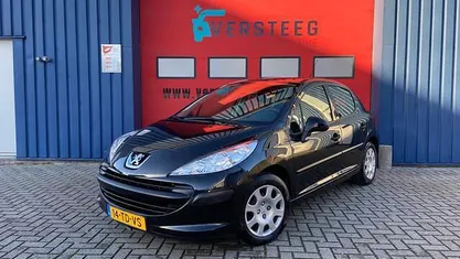 Occasion 2006 Peugeot 207 Hatchback | € 2.650 (Eerlijke prijs)