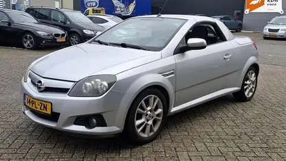 Occasion Opel Tigra Cosmo 125 PK (91 kW) 2004 Cabriolet