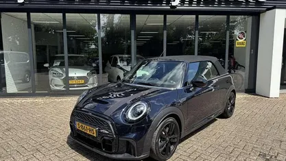 Blauw, metallic lak Occasion 2023 Mini Cooper S Cabriolet Cabriolet | € 32.900 (Eerlijke prijs)