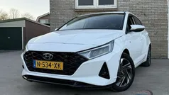 Wit Gebruikt 2022 Hyundai i20 Premium Hatchback | € 20.279 (Eerlijke prijs)