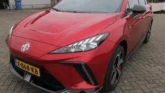 Rood Gebruikt 2023 MG MG4 EV Hatchback | € 29.900 (Eerlijke prijs)