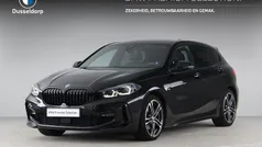 Zwart Gebruikt 2021 BMW 118 Comfort Edition Hatchback | € 24.450 (Eerlijke prijs)