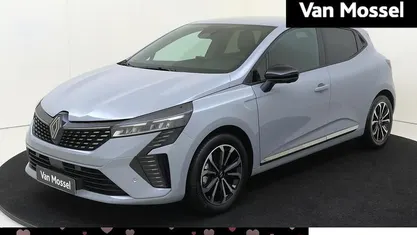 Grijs Occasion 2026 Renault Clio V Techno Hatchback | € 25.935 (Eerlijke prijs)