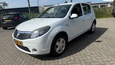 Wit Gebruikt 2010 Dacia Sandero Hatchback | € 2.295 (Eerlijke prijs)