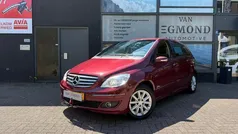 Rood Gebruikt 2007 Mercedes B170 MPV | € 4.950 (Eerlijke prijs)