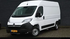 Wit Gebruikt 2024 Opel Movano Van | € 30.445 (Eerlijke prijs)