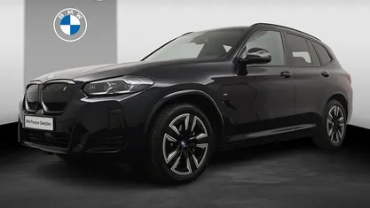 Zwart, metallic lak Gebruikt 2023 BMW iX3 Executive SUV | € 46.900 (Eerlijke prijs)