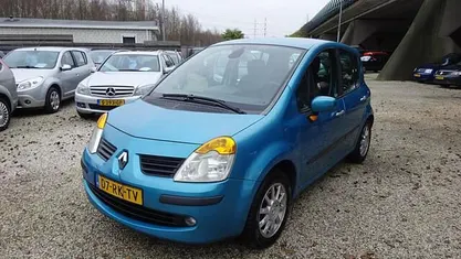Blauw Gebruikt 2005 Renault Modus Luxe MPV | € 1.995 (Eerlijke prijs)