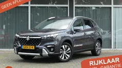 Grijs, metallic lak Gebruikt 2024 Suzuki SX4 S-Cross Style SUV | € 31.950 (Eerlijke prijs)