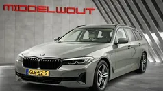 Grijs Gebruikt 2021 BMW 530e Stationwagen | € 39.950 (Eerlijke prijs)