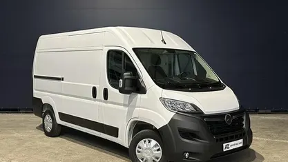 Occasion Opel Movano 120 PK (88 kW) 2022 Wit Van