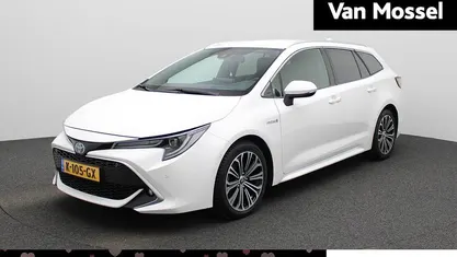 Wit Occasion 2021 Toyota Corolla Executive Stationwagen | € 23.445 (Eerlijke prijs)