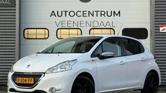 Wit Gebruikt 2015 Peugeot 208 Style Hatchback | € 4.950 (Goede deal)