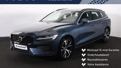 Blauw Gebruikt 2023 Volvo V60 Core Stationwagen | € 34.900 (Super prijs)