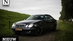 Zwart Gebruikt 2003 Mercedes E240 Avantgarde Sedan | € 4.740 (Eerlijke prijs)